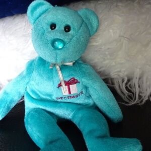 DECEMBER TY BEANIE BEAR